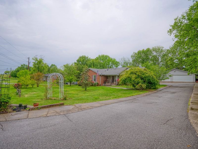 90 E Hill St, Mount Juliet, TN 37122