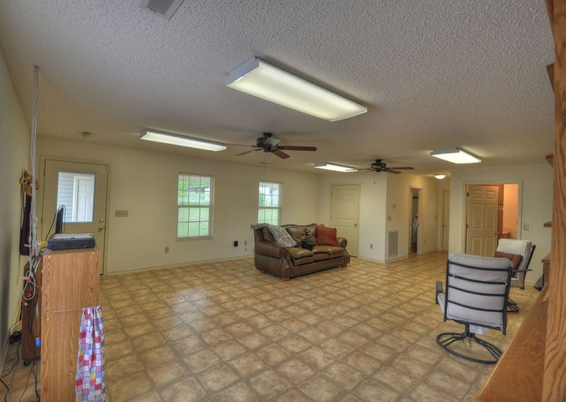2643 Campbells Station Rd, Culleoka, TN 38451