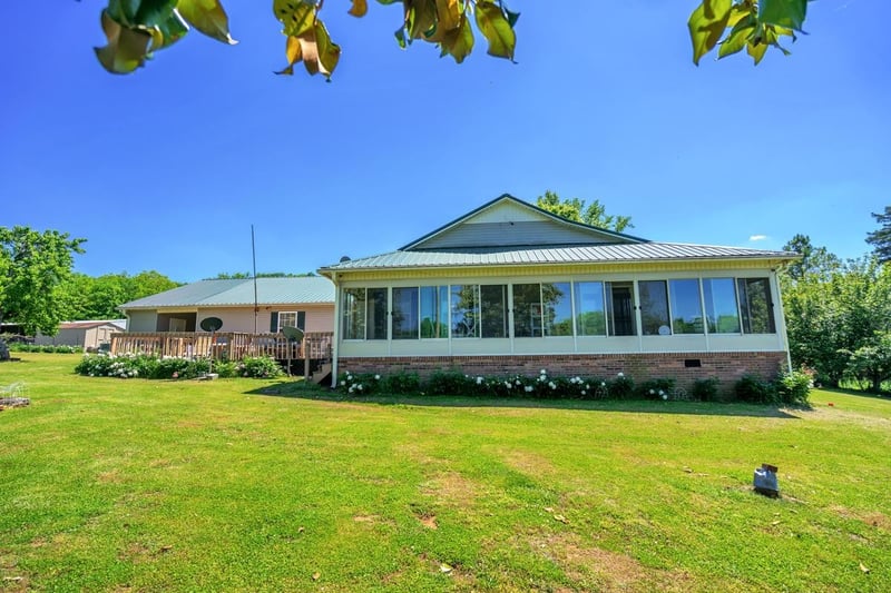 2643 Campbells Station Rd, Culleoka, TN 38451