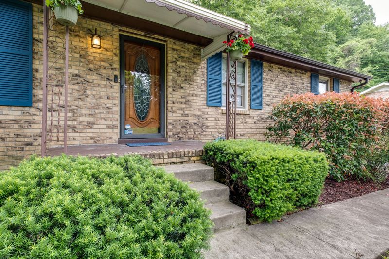537 Holt Valley Rd, Nashville, TN 37221