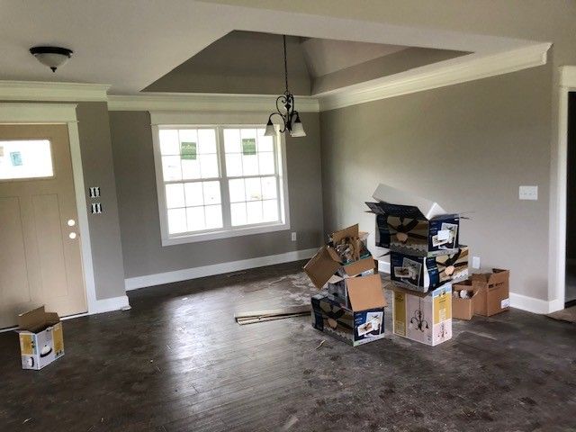 1042 New Deal Potts Rd, Cottontown, TN 37048