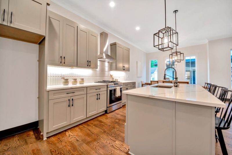 4909B Illinois Ave, Nashville, TN 37209