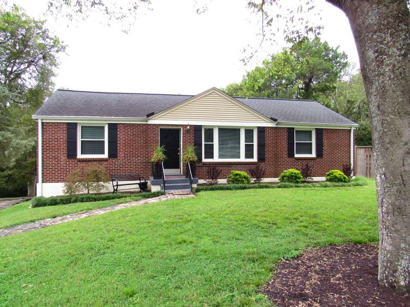 600 Vantrease Rd, Madison, TN 37115