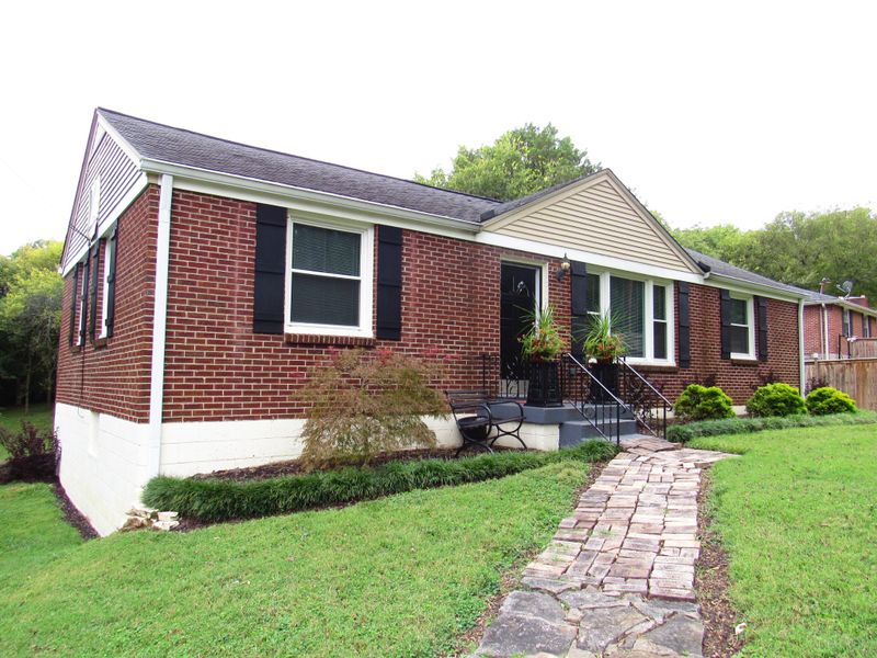 600 Vantrease Rd, Madison, TN 37115