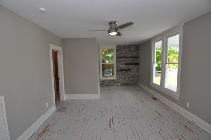 413 7th Ave W, Springfield, TN 37172