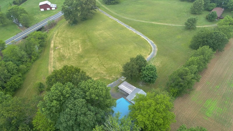 8318 Highway 52 W, Orlinda, TN 37141