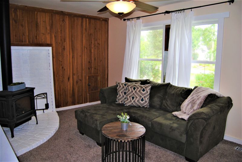 2423 Paddock Dr, Murfreesboro, TN 37128