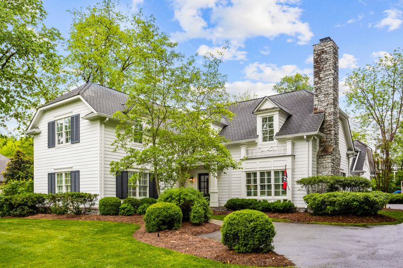 814 Westview, Nashville, TN 37205