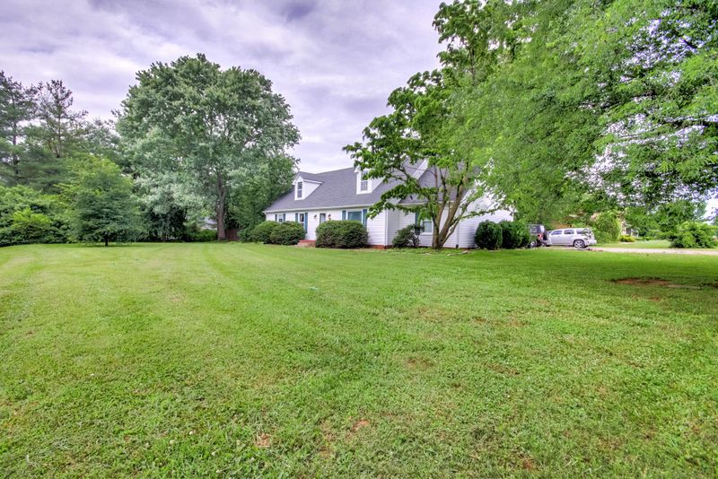 2564 Foxfire Ct, Murfreesboro, TN 37129
