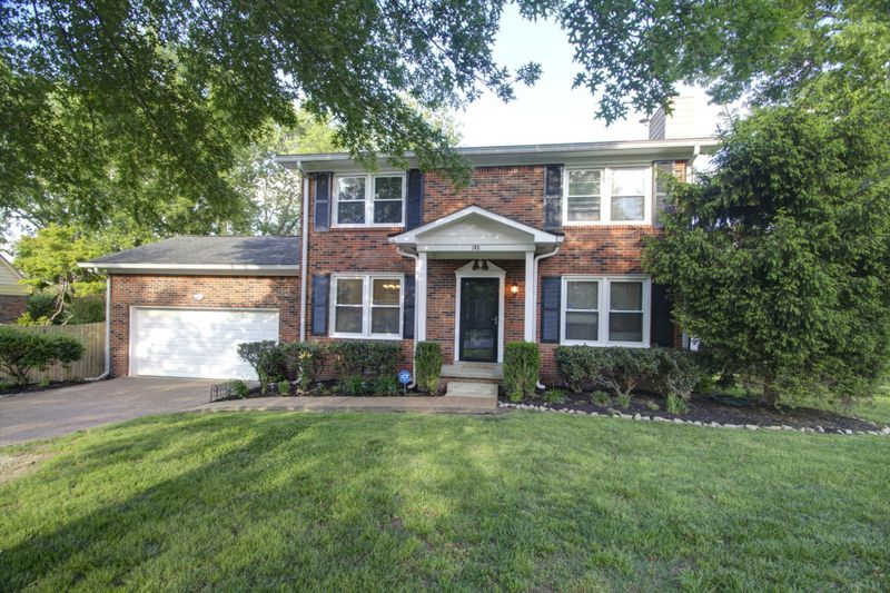 105 Kings Gate Ln, Franklin, TN 37064