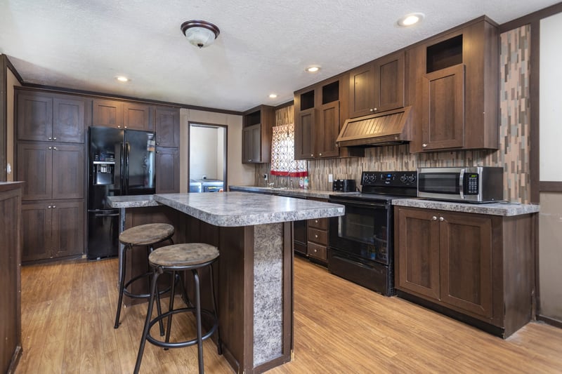152 Pigeon Roost Rd, Brush Creek, TN 38547
