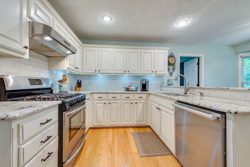 600 Cedar Crest Dr, Nashville, TN 37209