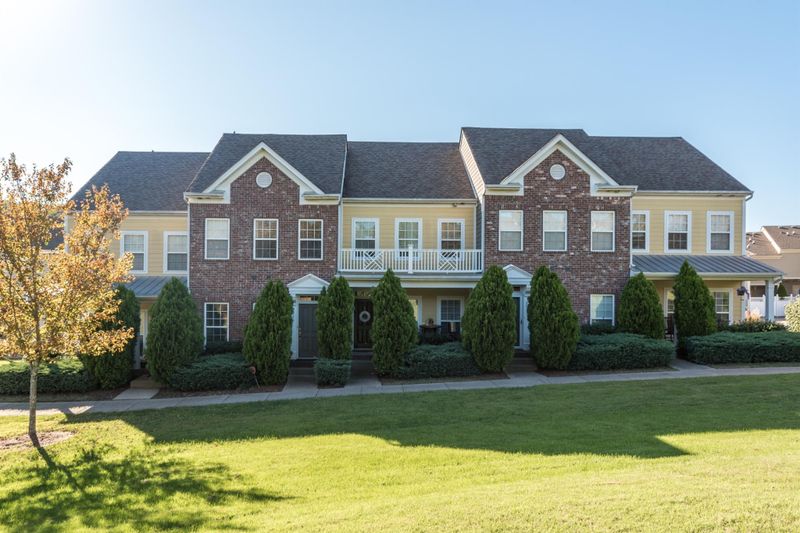 2717 Dracut Ln, Nashville, TN 37211