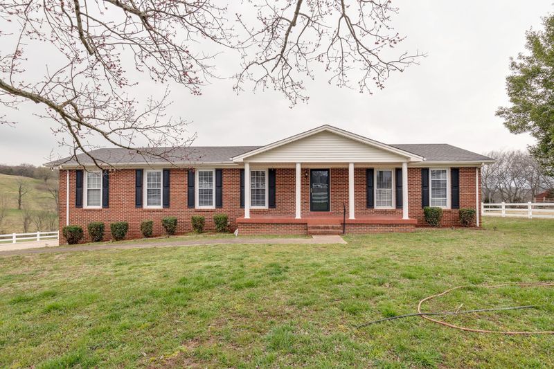 762 Mount Olivet Rd, Columbia, TN 38401
