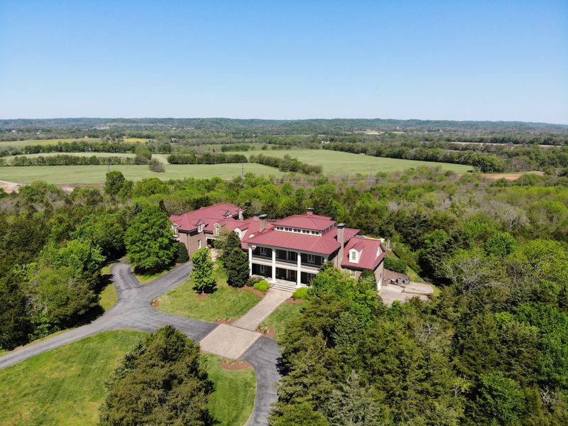 1025 Carlisle Ln, Franklin, TN 37064