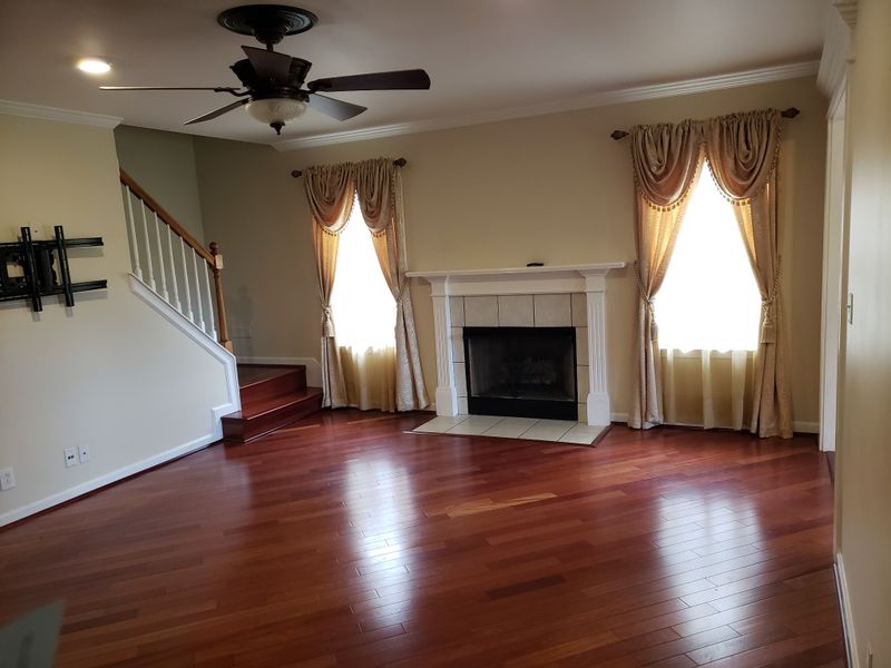 1710 Thomas Ct, Murfreesboro, TN 37127