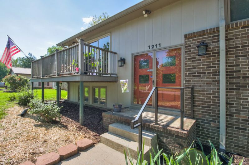 1211 Trinity Dr, Murfreesboro, TN 37129
