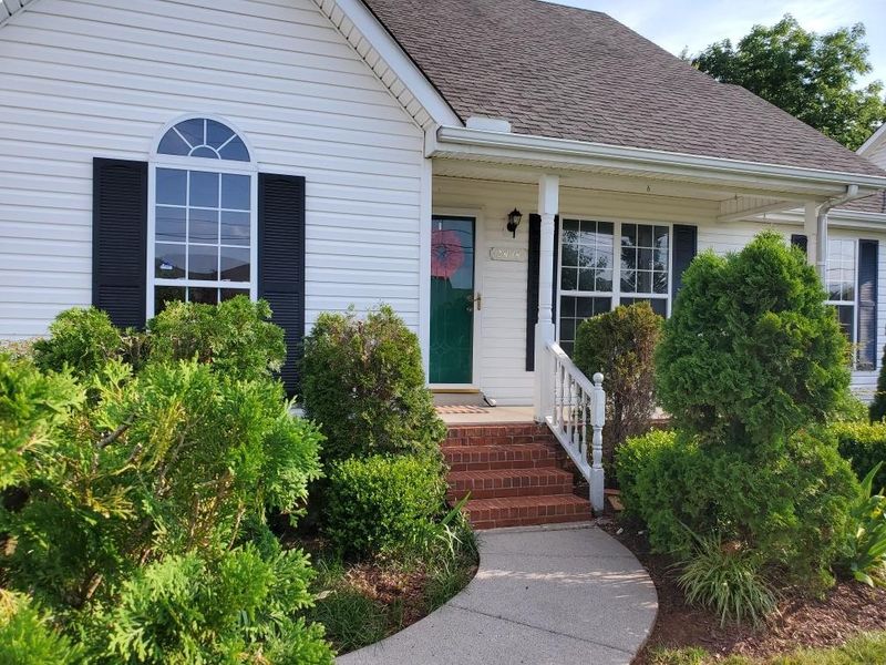 2414 Lismore Dr, Murfreesboro, TN 37127