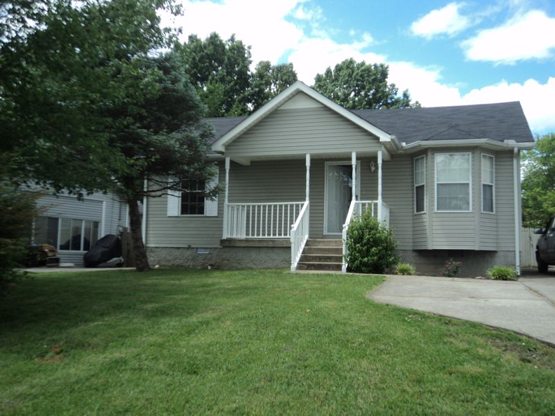 1815 Mars St, La Vergne, TN 37086