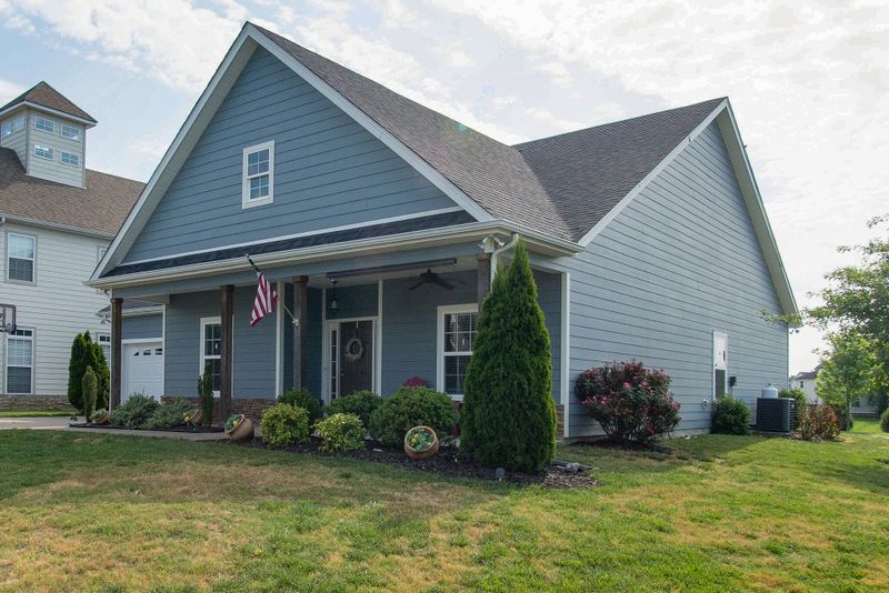 1502 Dewsbury Dr, Murfreesboro, TN 37128