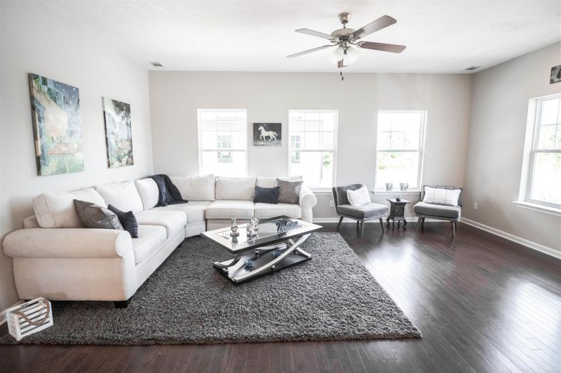 314 Negri Ct #4100, La Vergne, TN 37086