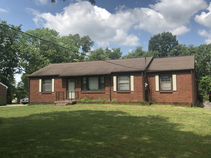 3947 E Ridge Dr, Nashville, TN 37211
