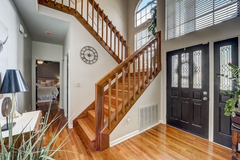 2517 Ravine Dr, Nashville, TN 37217