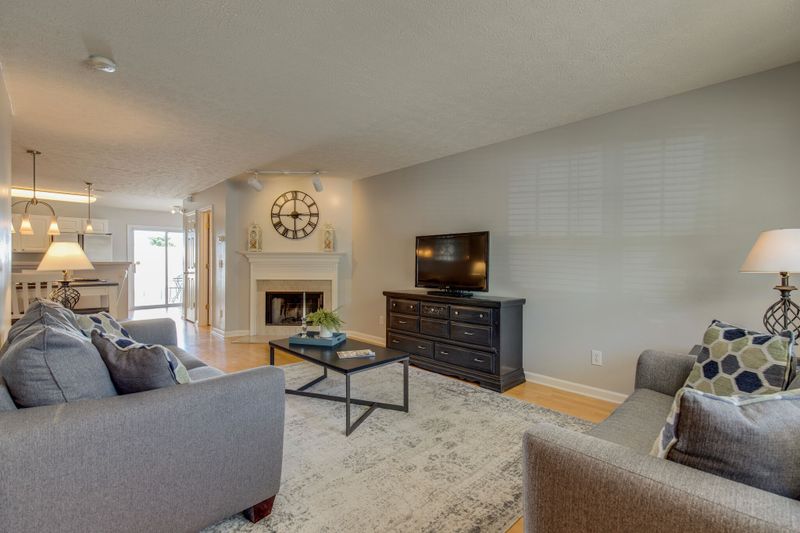 105 Shadow Glen Dr, Nashville, TN 37211