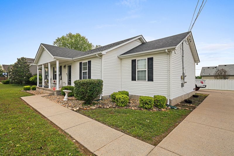 1119 Newberry Dr, Murfreesboro, TN 37130