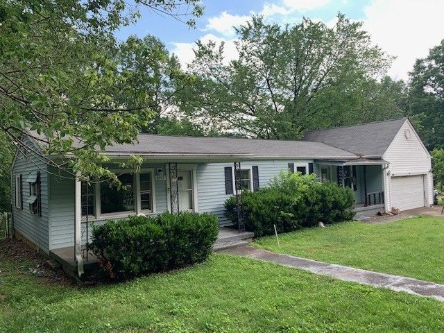 8757 Old Charlotte Pike, Pegram, TN 37143