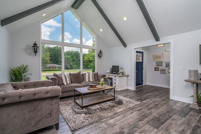 2377 Braxton Bragg Dr, Murfreesboro, TN 37129