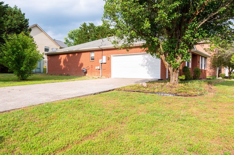 2173 Spring Hill Cir, Spring Hill, TN 37174