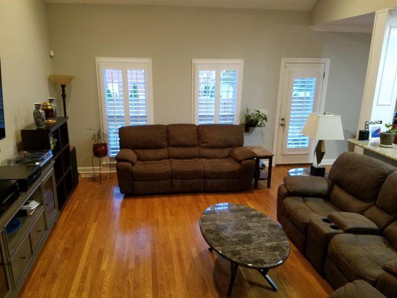 3076 Vicwood Dr, Murfreesboro, TN 37128