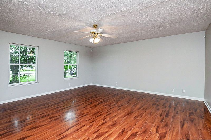 7351 Lone Eagle Dr, Murfreesboro, TN 37128