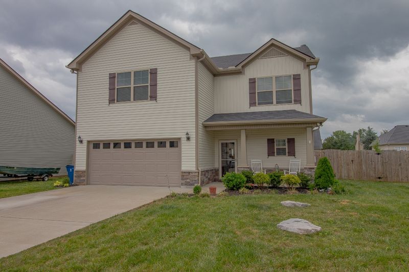 1123 Selous Dr, Murfreesboro, TN 37128