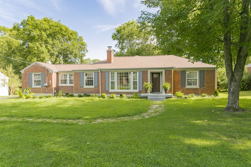 2309 Ingleside Dr, Nashville, TN 37214