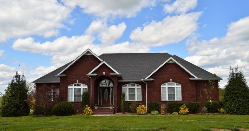 1030 Chenault Ln, Castalian Springs, TN 37031
