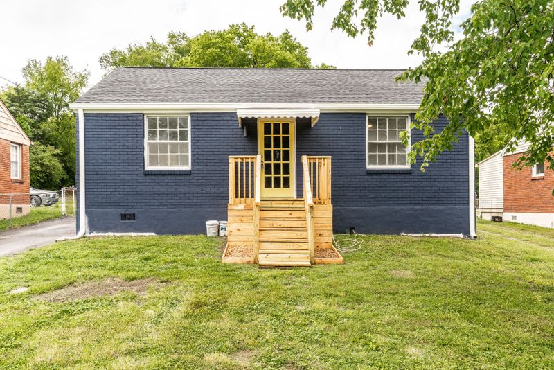 621 Neelys Bend Rd, Madison, TN 37115