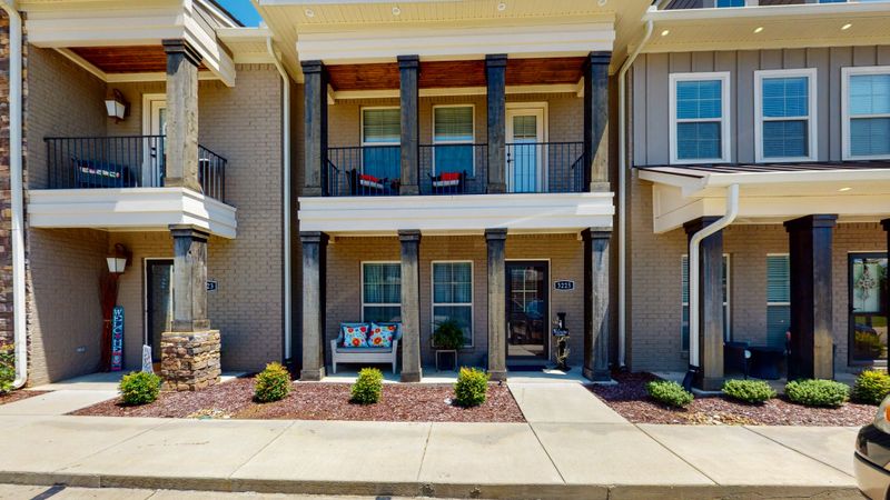 3225 Blue Sky Dr, Murfreesboro, TN 37130