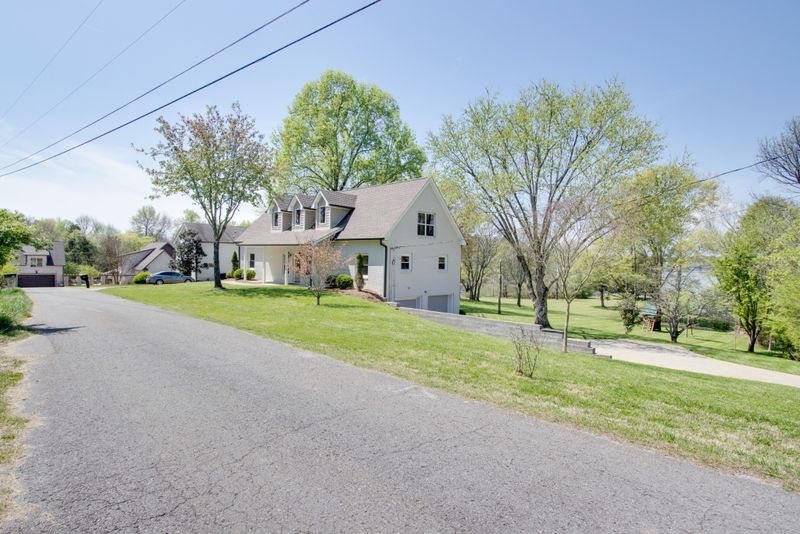 366 Burris Rd, Mount Juliet, TN 37122