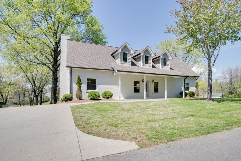 366 Burris Rd, Mount Juliet, TN 37122