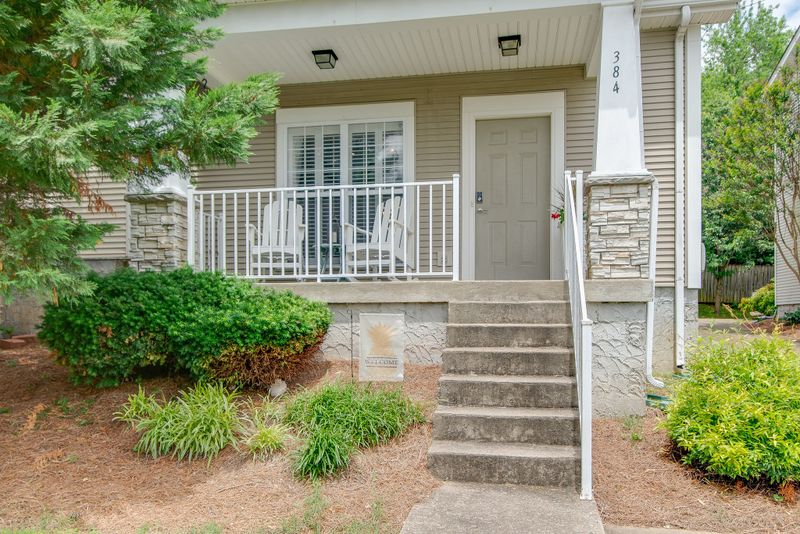 384 Normandy Cir, Nashville, TN 37209