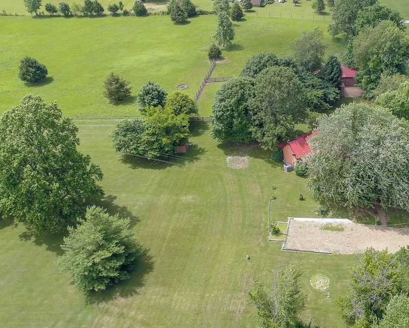 492 Womack Rd, Portland, TN 37148