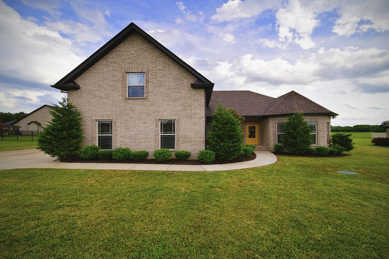 228 Waldron View Dr, Murfreesboro, TN 37130