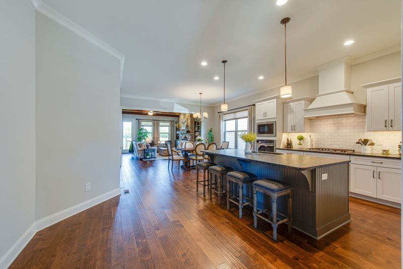 406 River Bluff Dr, Franklin, TN 37064