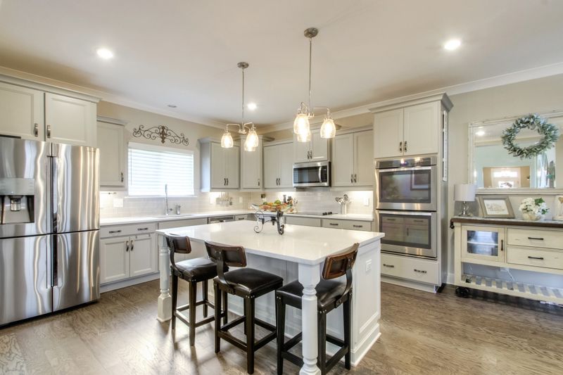 5056 Winslow Dr, Mount Juliet, TN 37122