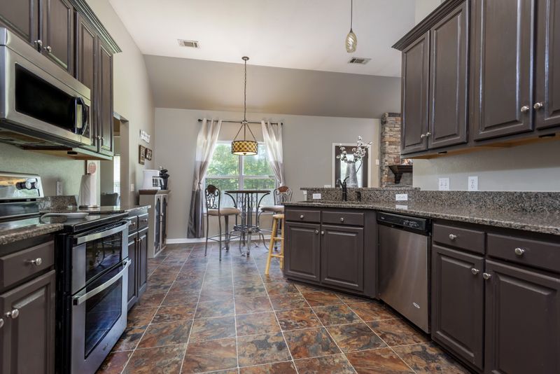 1025 Oakhall Dr, Mount Juliet, TN 37122