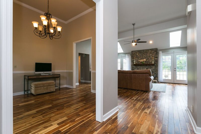 711 Poplar Dr, Mount Juliet, TN 37122
