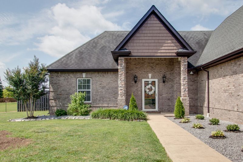 1109 Cascade Falls Dr, Murfreesboro, TN 37129