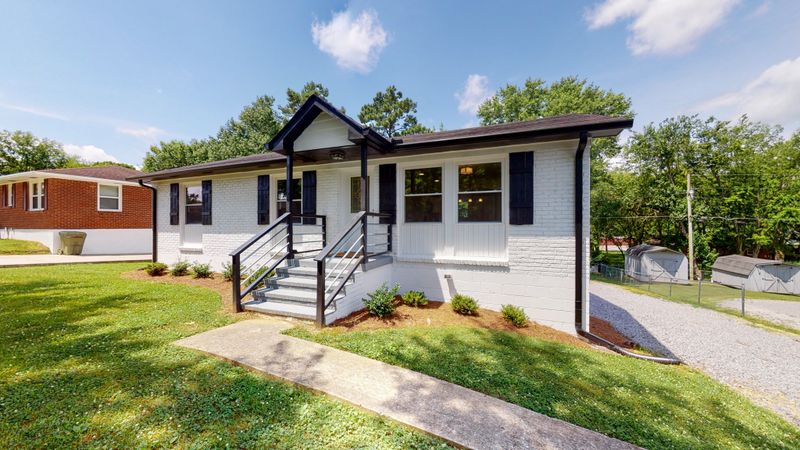 320 Louise Ave, Gallatin, TN 37066
